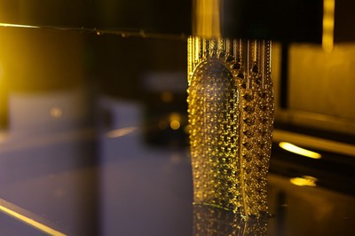 與阿迪達(dá)斯一同前往4D打印工廠,見證4D技術(shù)的無限可能性